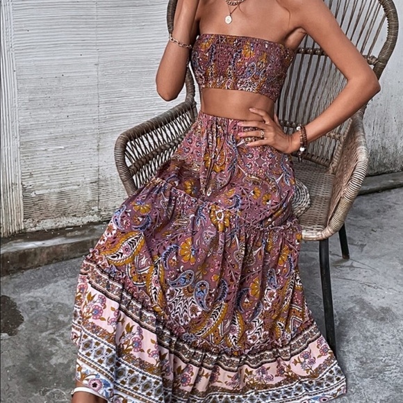 Dresses & Skirts - Boho Paisleys Floral Print Shirred Smock Tube Crop Top Maxi Skirt Set